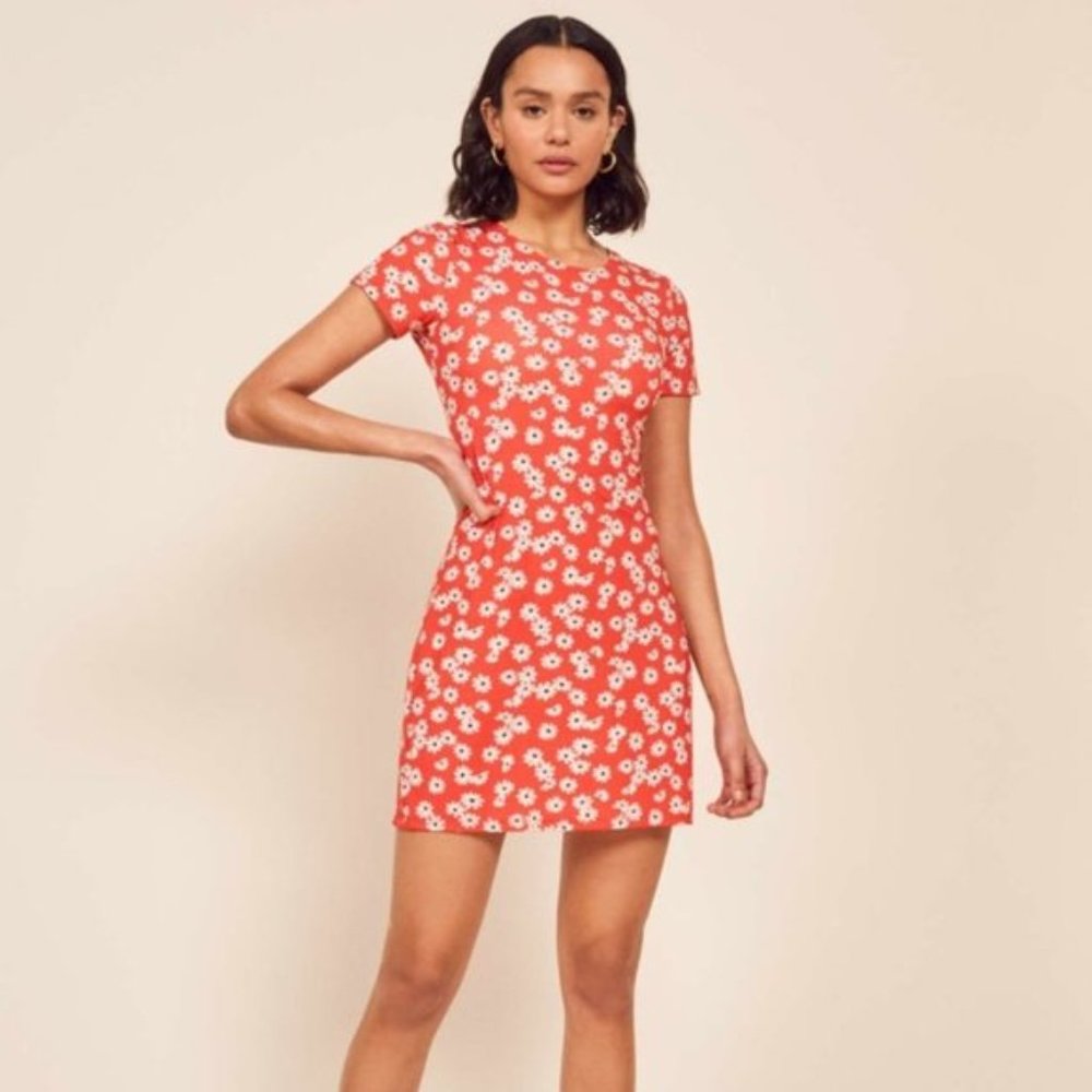 Red Daisy Bodycon Cap Sleeve Mini Dress *Worn Once*